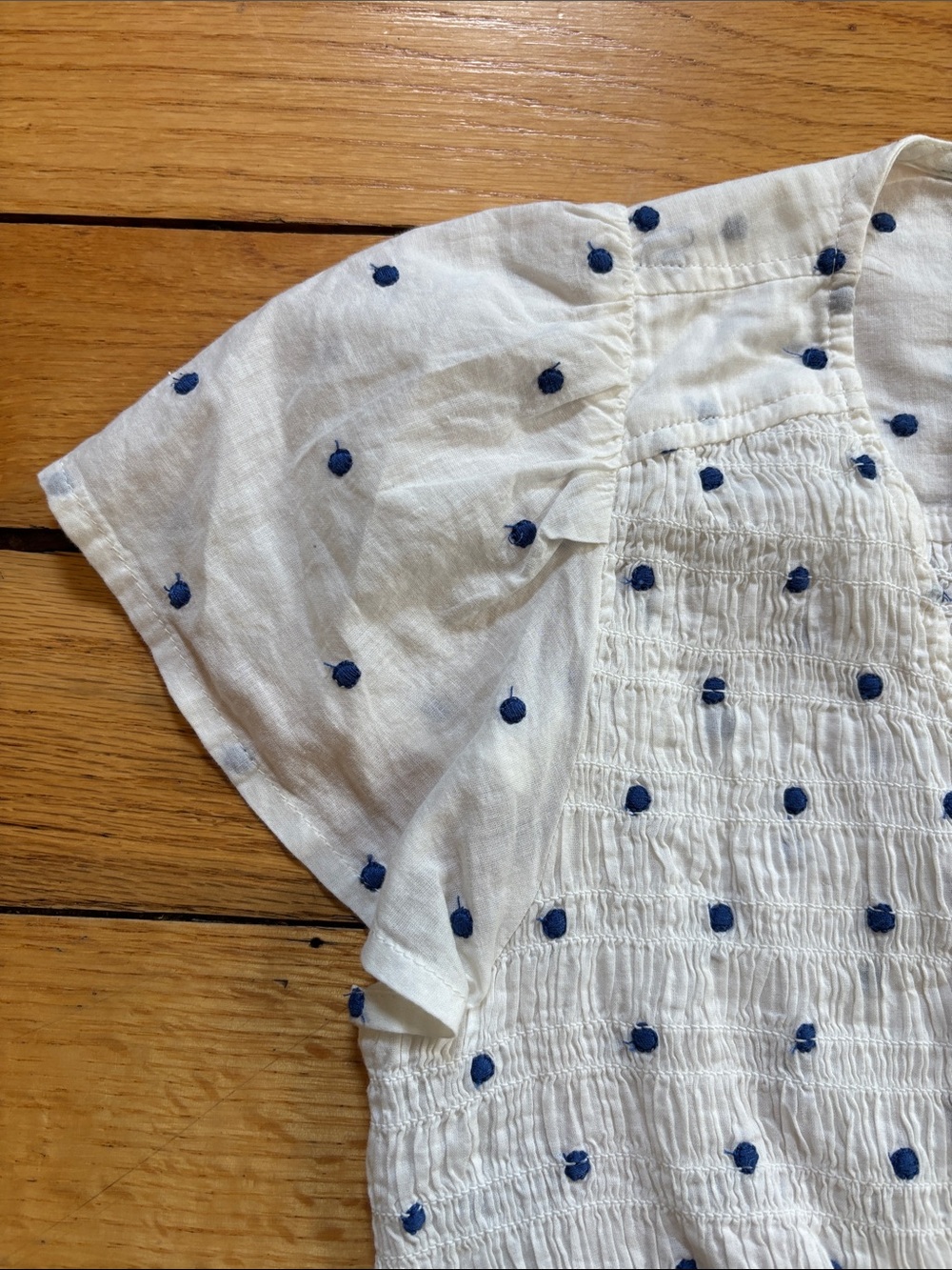 American Eagle Outfitters White Crop Tie-Front Top with Blue Polka Dots - Picture 4 of 4